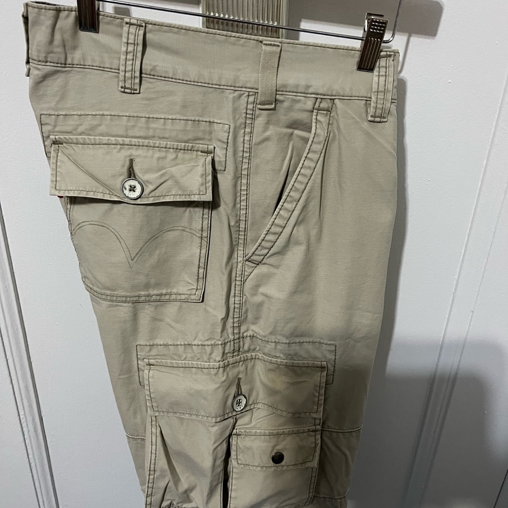 LEVI’S SHORT - Picture 5 of 10